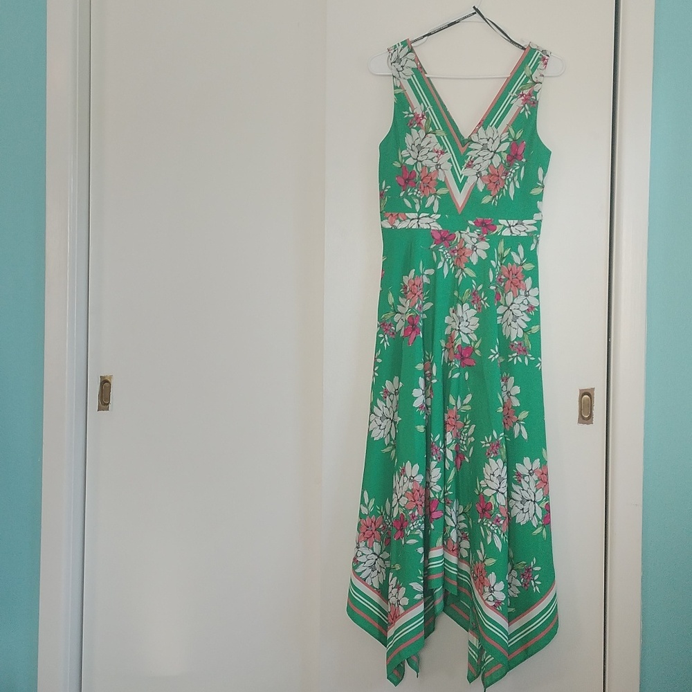 Vince Camuto green floral print dress size 4